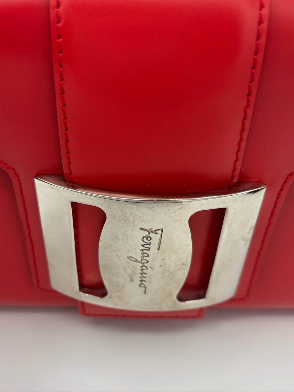 Salvatore Ferragamo Red Shoulder Bag - Leather - Picture 6 of 13